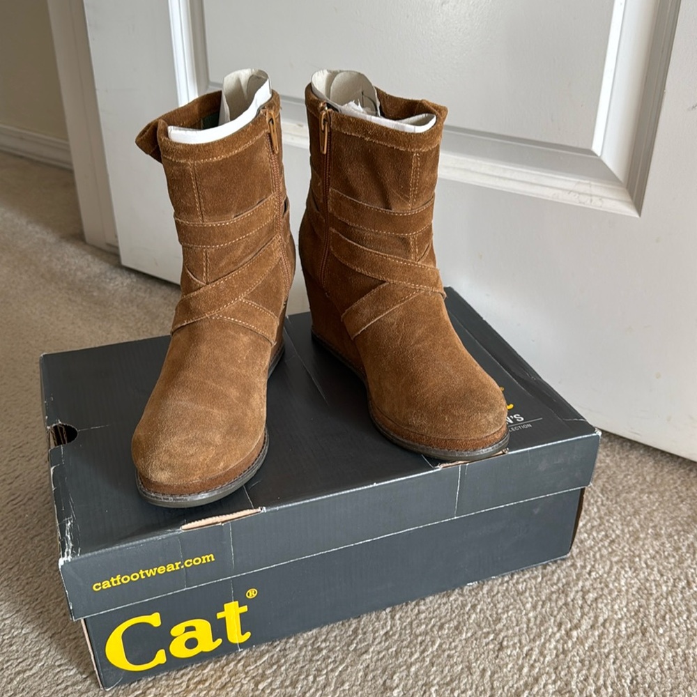 Cat wedge booties. Size 7 (Euro 38)